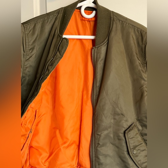 ALPHA INDUSTRIES MA-1 Reversible Bomber Jacket in Sage Green Size Small Slim Fit - Picture 9 of 15